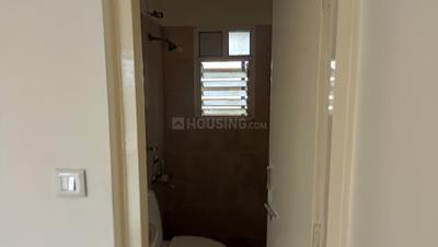 Bathroom Image of 2253 Sq.ft 3.5 BHK Apartment / Flat for sale in Godrej Garden City, Jagatpur Ahmedabad for Rs. 12000000