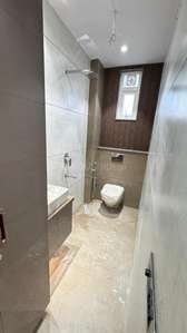 Bathroom Image of 450 Sq.ft 1 BHK Apartment / Flat for rent in RWA Lajpat Nagar 4 Colonies, Lajpat Nagar New Delhi for Rs. 35000