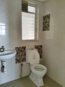 Common Bathroom Image of 900 Sq.ft 1 BHK Apartment / Flat for sale in Kalwa Thane for Rs. 7500000