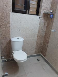 Bathroom Image of 2100 Sq.ft 3 BHK Independent House for rent in Sector 46 Faridabad for Rs. 30000