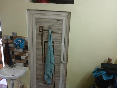 Bathroom Image of 540 Sq.ft 1 BHK Apartment / Flat for rent in Keshtopur Kolkata for Rs. 8669