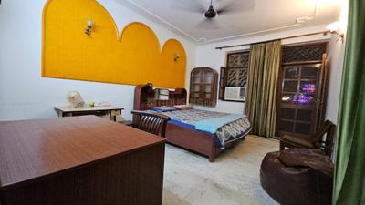 Bedroom Image of 2411 Sq.ft 3 BHK Independent House for rent in South City Floors 1, Sector 41 Gurgaon for Rs. 65500