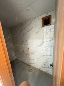 Bathroom Image of 1650 Sq.ft 3 BHK Apartment / Flat for sale in Sector 76 Noida for Rs. 7700000