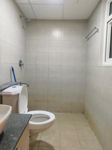 Common Bathroom Image of 1634 Sq.ft 3 BHK Apartment / Flat for rent in Bhartiya Nikoo Homes Phase 2, Tirumanahalli Bengaluru for Rs. 49000
