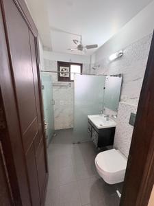 Bathroom Image of 1800 Sq.ft 3 BHK Builder Floor for rent in AGCR Enclave New Delhi for Rs. 55000