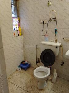 Bathroom Image of 900 Sq.ft 2 BHK Independent House for rent in Vaishali Ghaziabad for Rs. 20000
