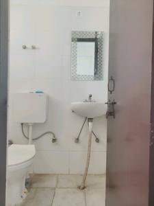Bedroom One Image of 1000 Sq.ft 3 BHK Apartment / Flat for rent in Adore Happy Homes Exclusive, Sector 86 Faridabad for Rs. 14000