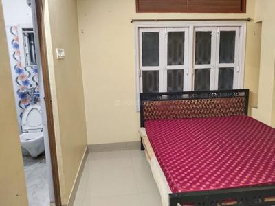 Bedroom Image of 900 Sq.ft 2 BHK Apartment / Flat for rent in Moore Avenue Apartment, Ashok Nagar Kolkata for Rs. 25000