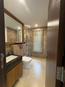 Bathroom Image of 1650 Sq.ft 3 BHK Apartment / Flat for rent in Piramal Aranya, Byculla Mumbai for Rs. 225000