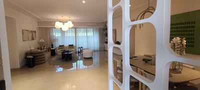 Living Room Image of 1963 Sq.ft 4 BHK Apartment / Flat for sale in Supreme Boulevard Chembur Wing B, Chembur Mumbai for Rs. 79900000