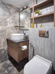 Bathroom Image of 2300 Sq.ft 4 BHK Villa for sale in Chembur Mumbai for Rs. 80000000