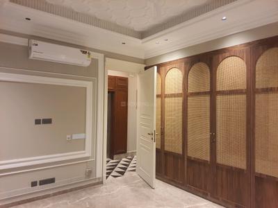 Bedroom Image of 2400 Sq.ft 4 BHK Builder Floor for sale in Sushant Lok Phase 1 Gurgaon for Rs. 55000000