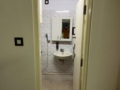 Bathroom Image of 1650 Sq.ft 3 BHK Apartment / Flat for rent in Malleswaram Bengaluru for Rs. 65000