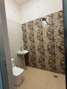 Bathroom Image of 900 Sq.ft 3 BHK Independent House for rent in Suresh Sharma Nagar Bareilly for Rs. 10500