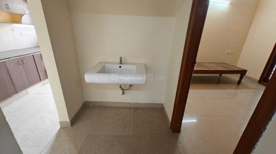 Image of 1200 Sq.ft 2 BHK Apartment / Flat for rent in Halasuru, Bengaluru for Rs. 40000
