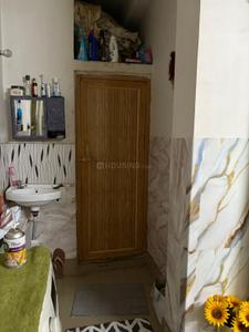 Bathroom Image of 550 Sq.ft 1 BHK Apartment / Flat for sale in Naktala Kolkata for Rs. 1600000