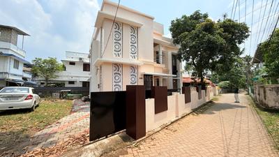 Image of 2400 Sq.ft 6 BHK Independent House for sale in Kakkanad, Kochi for Rs. 12700000