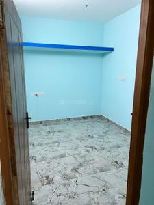 Bedroom Image of 550 Sq.ft 1 BHK Builder Floor for rent in Royapettah Chennai for Rs. 19000