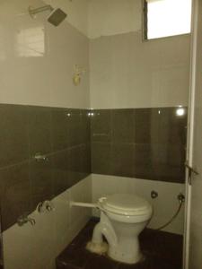 Common Bathroom Image of 1230 Sq.ft 2 BHK Apartment / Flat for sale in Saanvi Nirman Solace, South Bopal Ahmedabad for Rs. 5800000
