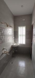 Bathroom Image of 1000 Sq.ft 2 BHK Builder Floor for rent in Sithanur Salem for Rs. 11000
