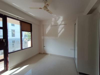 Bedroom Image of 2480 Sq.ft 3 BHK Builder Floor for rent in DLF Capital Greens, Karampura New Delhi for Rs. 59000
