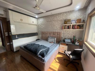 Bedroom Image of 2600 Sq.ft 4 BHK Apartment / Flat for rent in Experion Capital, Gomti Nagar Lucknow for Rs. 110000
