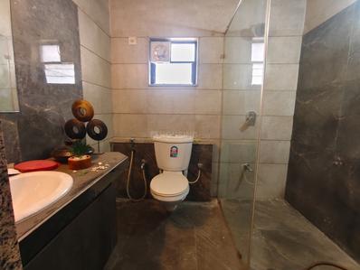 Bathroom Image of 2700 Sq.ft 4 BHK Villa for sale in New Gotri Vadodara for Rs. 23000000