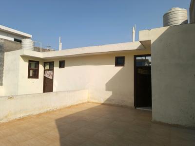 Terrace Image of 1200 Sq.ft 4 BHK Independent House for rent in Govindpuram Ghaziabad for Rs. 19000