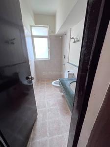 Bathroom Image of 1550 Sq.ft 3 BHK Apartment / Flat for sale in Jaypee Kensington Park Apartments, Sector 133 Noida for Rs. 14500000