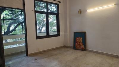 Bedroom Image of 2000 Sq.ft 3 BHK Builder Floor for rent in Kalkaji New Delhi for Rs. 80000