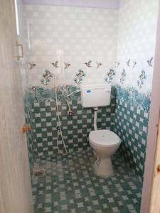 Bathroom Image of 850 Sq.ft 2 BHK Independent House for rent in Avadi Chennai for Rs. 6000