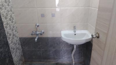 Bathroom Image of 600 Sq.ft 1 BHK Apartment / Flat for rent in Atul Pari Towers, Narhe Pune for Rs. 14500