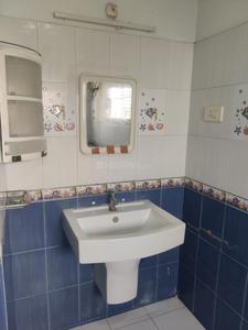 Bathroom Image of 1625 Sq.ft 3 BHK Apartment / Flat for rent in Narayanguda Hyderabad for Rs. 37000