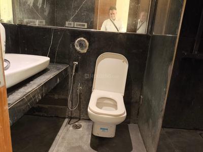 Bathroom Image of 1450 Sq.ft 2 BHK Apartment / Flat for rent in RNA Continental, Chembur Mumbai for Rs. 94000