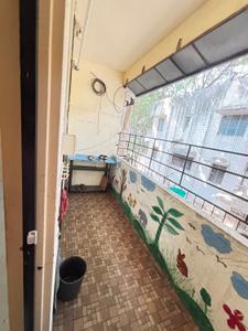 Balcony Image of 930 Sq.ft 2 BHK Apartment / Flat for rent in Kothrud Pune for Rs. 28000