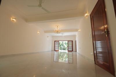 Hall Image of 5000 Sq.ft 3 BHK Independent House for rent in New Friends Colony New Delhi for Rs. 800000