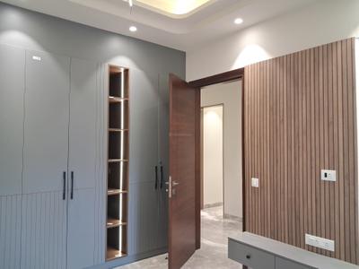 Bedroom Image of 1800 Sq.ft 3 BHK Builder Floor for sale in Paschim Vihar New Delhi for Rs. 35000000
