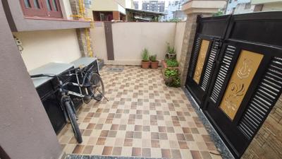 Parking Area Image of 1600 Sq.ft 3 BHK Independent House for rent in Kaliyabid Bhavnagar for Rs. 18000
