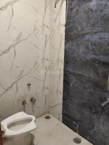 Bathroom Image of 1600 Sq.ft 2 BHK Builder Floor for rent in Pipliyahana Indore for Rs. 25000