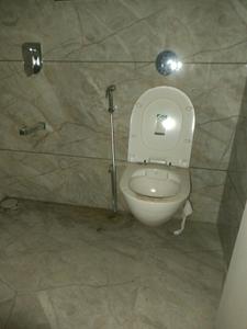 Common Bathroom Image of 1080 Sq.ft 2 BHK Apartment / Flat for sale in Royal KP Stellar, Mohammed Wadi Pune for Rs. 7500000