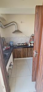 Kitchen Image of 685 Sq.ft 1 BHK Apartment / Flat for rent in Vardhman Silver Crown, Lalarpura Jaipur for Rs. 16000