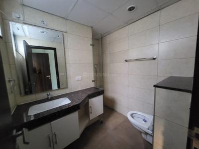 Bathroom Image of 3250 Sq.ft 4 BHK Duplex for rent in TATA Primanti Villa, Sector 72 Gurgaon for Rs. 120000