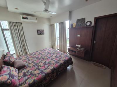 Bedroom Image of 2200 Sq.ft 3 BHK Apartment / Flat for rent in Darshanam Central Park, Sayajiganj Vadodara for Rs. 55000