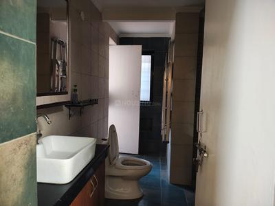Bathroom Image of 1600 Sq.ft 3 BHK Apartment / Flat for sale in DDA Flats Mayur Vihar, Mayur Vihar Phase 1 New Delhi for Rs. 24500000