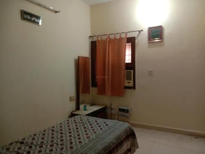 Bedroom Image of 1400 Sq.ft 2.5 BHK Apartment / Flat for rent in DDA Flats Vasant Kunj, Vasant Kunj New Delhi for Rs. 65000