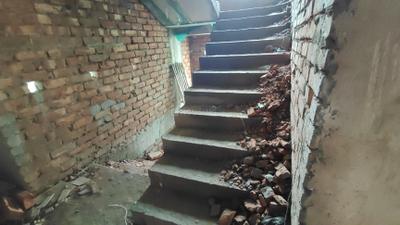 Staircase Image of 735 Sq.ft 2 BHK Apartment / Flat for sale in Keshtopur Kolkata for Rs. 2550000