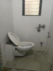 Common Bathroom Image of 1000 Sq.ft 2 BHK Apartment / Flat for rent in Magarpatta Grevillea, Magarpatta City Pune for Rs. 34000