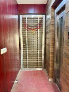 Balcony Image of 1125 Sq.ft 3 BHK Builder Floor for sale in Vikaspuri Luxury Homes, Vikaspuri New Delhi for Rs. 18000000