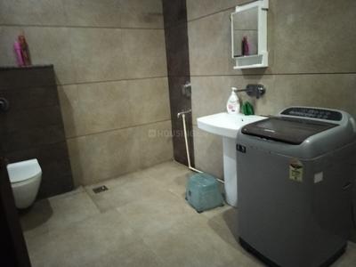 Bathroom Image of 2200 Sq.ft 2 BHK Builder Floor for rent in Green Avenue Amritsar for Rs. 30000