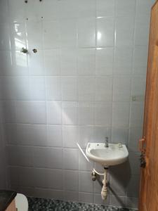 Bathroom Image of 1400 Sq.ft 3 BHK Apartment / Flat for rent in West Mambalam Chennai for Rs. 42000